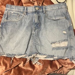 Short denim skirt